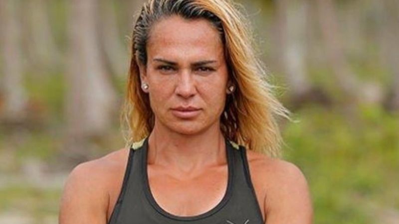 Survivor Nagihan'dan dekolteli poz