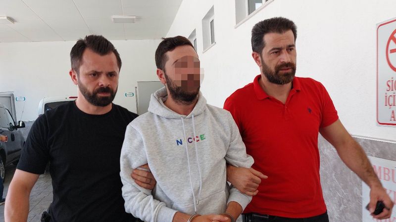 Samsun'da gözü dönen genç eniştesini bıçakladı