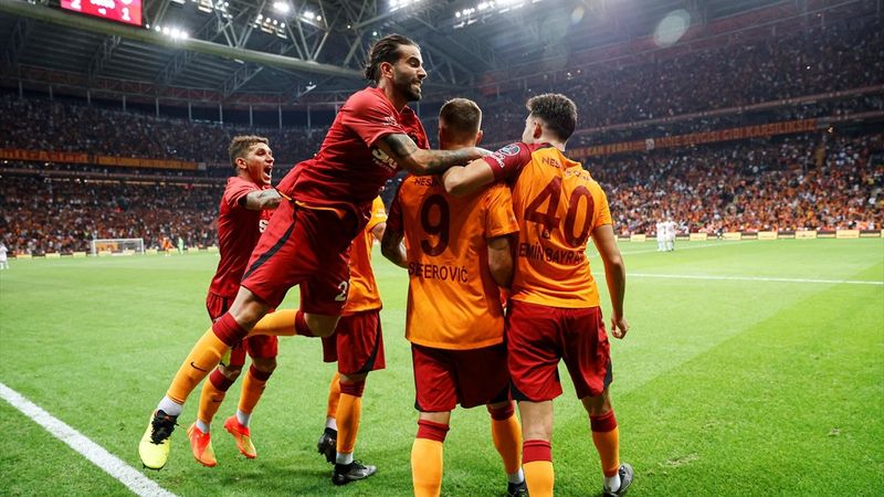 Kasımpaşa - Galatasaray maçının ilk 11'leri