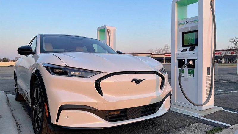 Ford, elektrikli araç fiyatlarını düşürecek