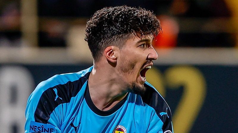 Altay Bayındır'a dev zamlı sözleşme