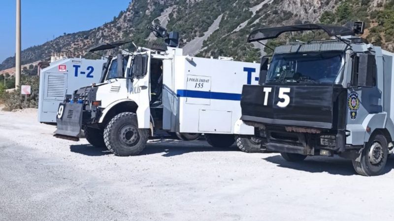 Muğla'da yangın: Polis ve asker mücadele etti