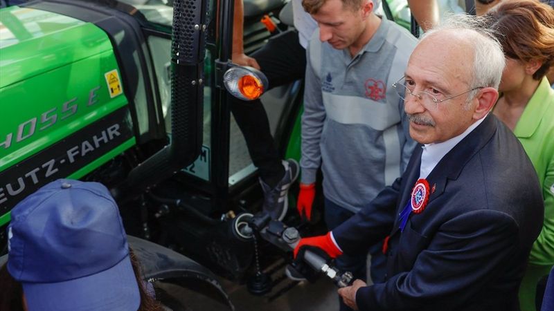 CHP'nin mazot dağıtım töreninde traktöre mazot verilemedi