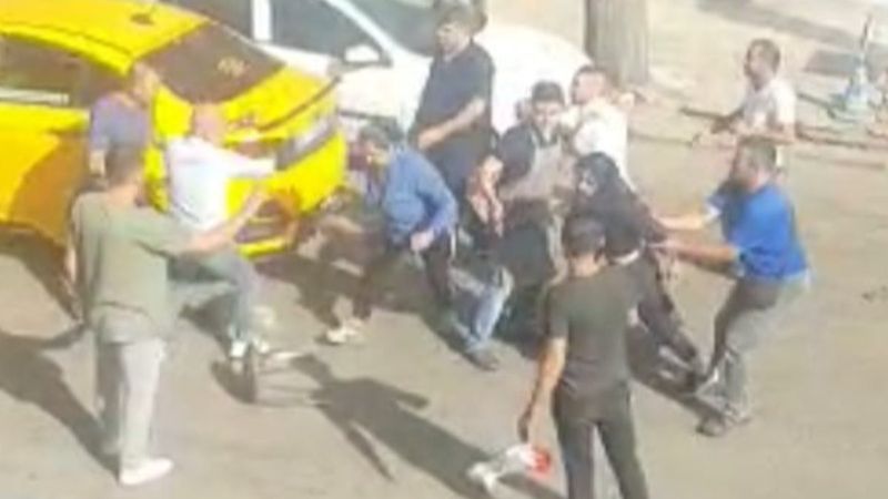 Ankara'da taksimetre ücretini ödemeyen yolcular, şoföre saldırdı