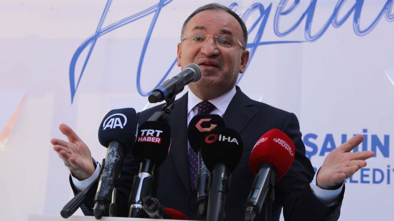 Bekir Bozdağ: Biden'dan Macron’a 7 düvel 2023’e kilitlendi