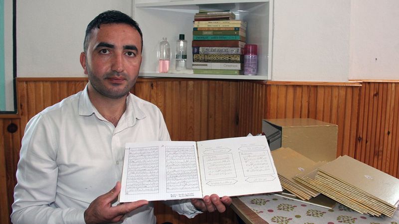 Giresun'da görev yapan imam 8 ayda kuranı elle yazdı
