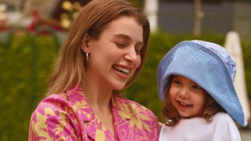 Hande Erçel'in yeğeninden yürek burkan haber! Annesi gibi kanser...