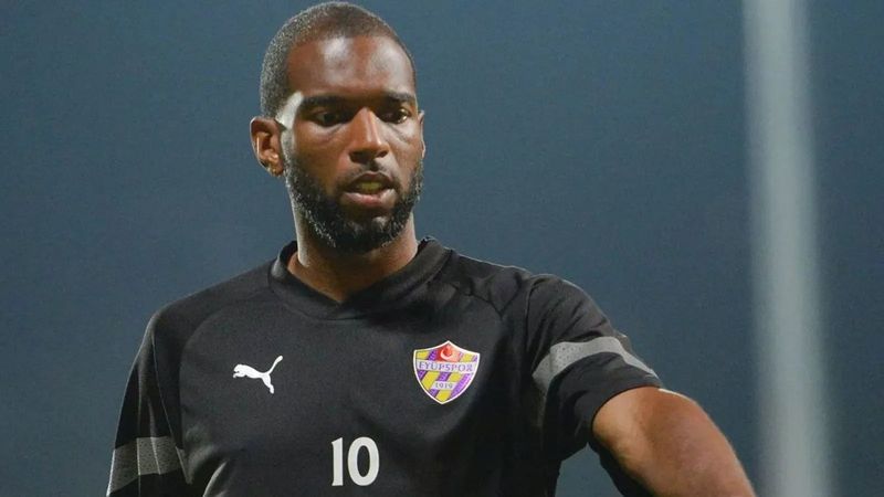 Ryan Babel'den iPhone 14'ün Türkiye fiyatına tepki