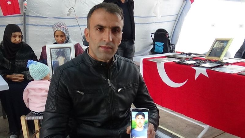 Diyarbakır'da evlat nöbetini 8 ay sonra kazandılar