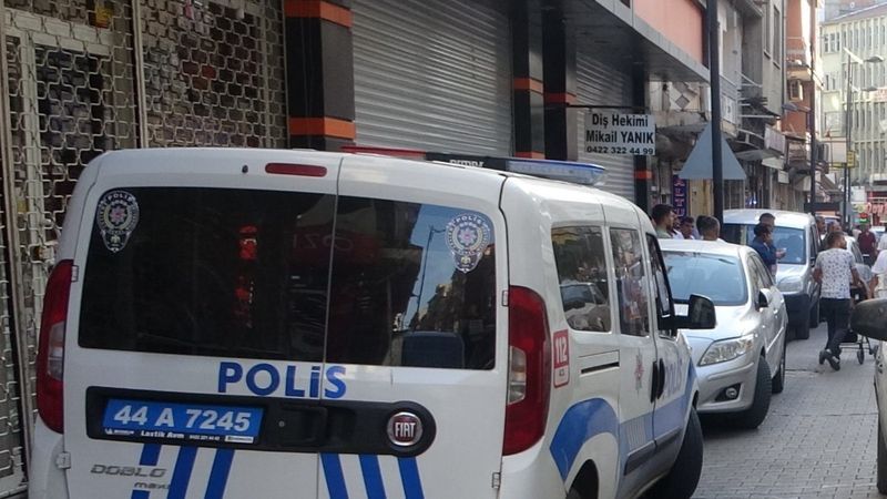 Malatya'da gençler arasında bıçaklı kavga: 1 yaralı