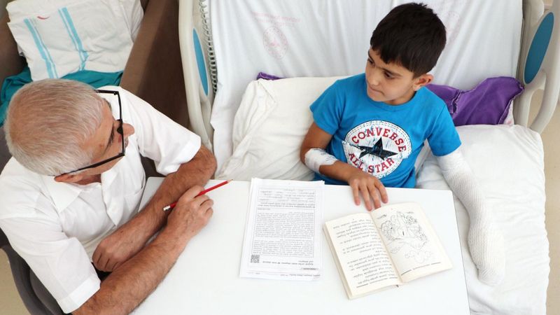 Erzurum Şehir Hastanesi’nde tedavi gören çocuklar dersbaşı yaptı