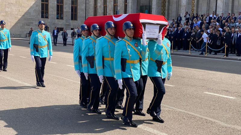 Eski milletvekili Mustafa Dağıstanlı için TBMM'de tören