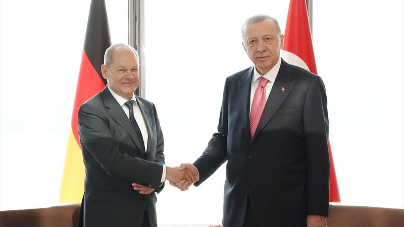 Cumhurbaşkanı Erdoğan, Almanya Başbakanı Scholz ile görüştü