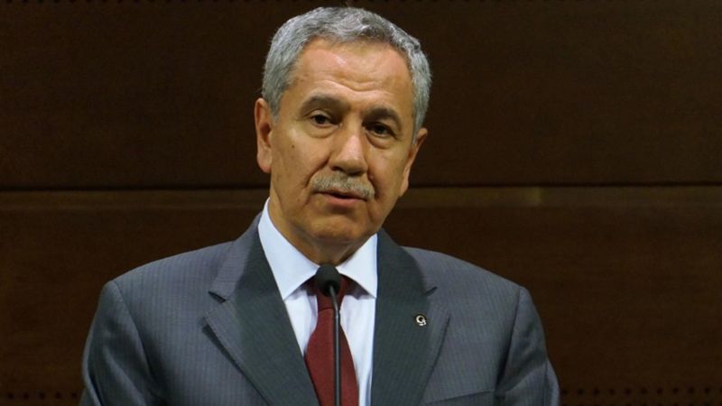 Bülent Arınç'tan 'Mahsa Amini' paylaşımı: Hiç kimse inancı nedeniyle yargılanamaz