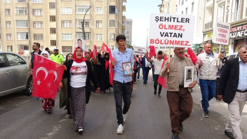 Van'da evlat nöbeti 45’inci haftaya girdi