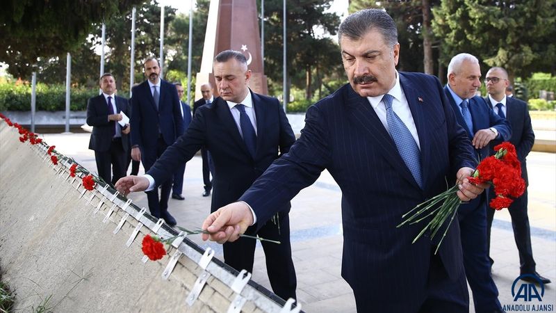 Sağlık Bakanı Fahrettin Koca, Karabağ'ın sembol şehri Şuşa'yı ziyaret etti