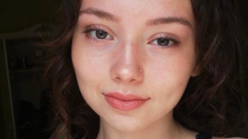 Rana Kara Aldatıldık şarkısını yorumladı