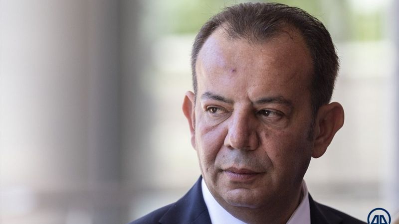 Tanju Özcan'a 1 yıl geçici ihraç kararı verildi