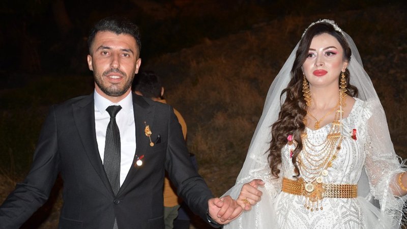 Şırnak’ta aşiret düğünü: 950 kilo et tükendi, 1 milyonluk takı takıldı