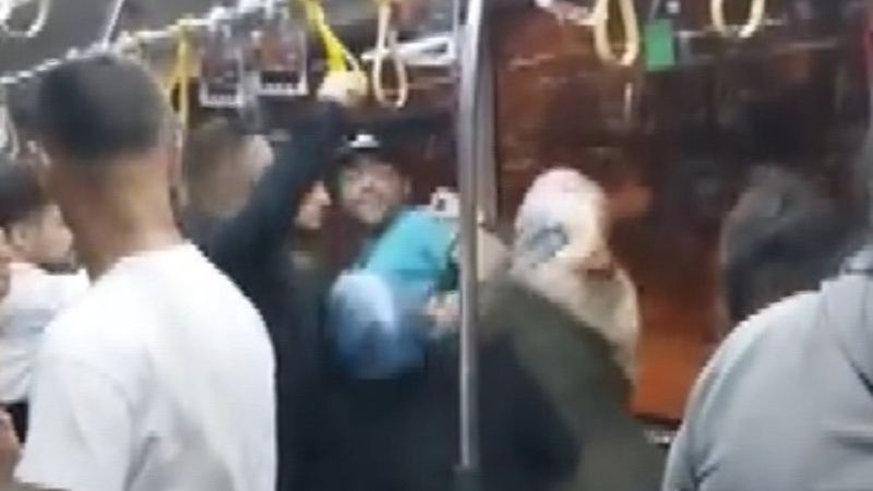 Sultanbeyli’deki yolcuların koltuk kavgası