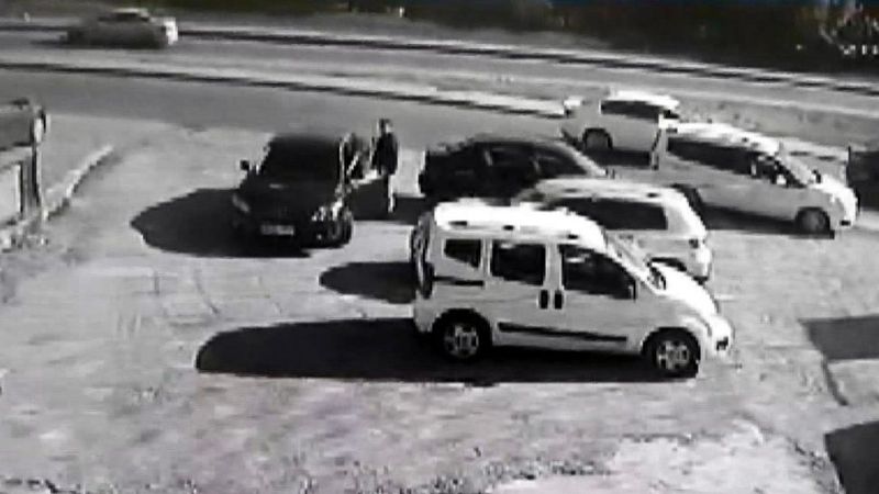 Avcılar’da yıkamaya verilen otomobil çalındı