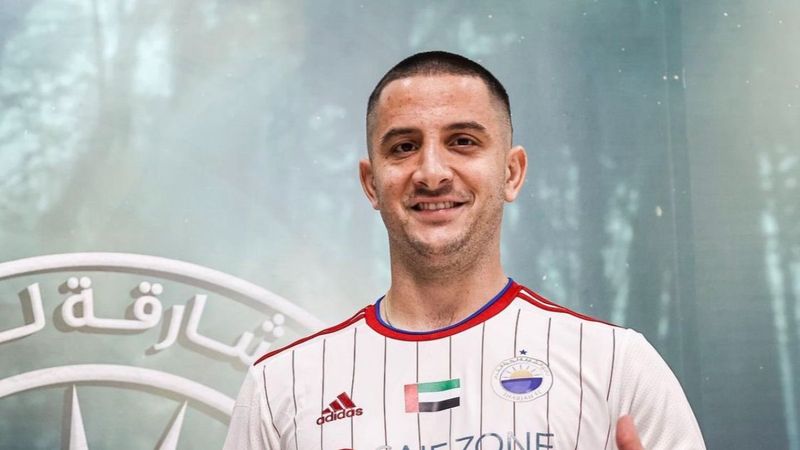 İmza törenine getirilen aslan, Manolas'ı korkuttu