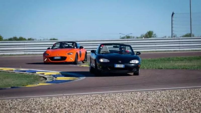 Mazda, MX-5 ile dünya rekoru kırdı