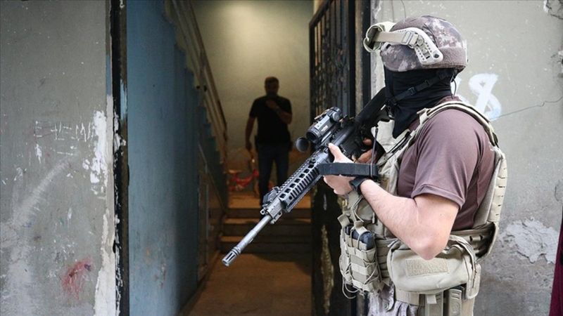 Mersin'de PKK/KCK operasyonu: Belediye personeli mercek altında