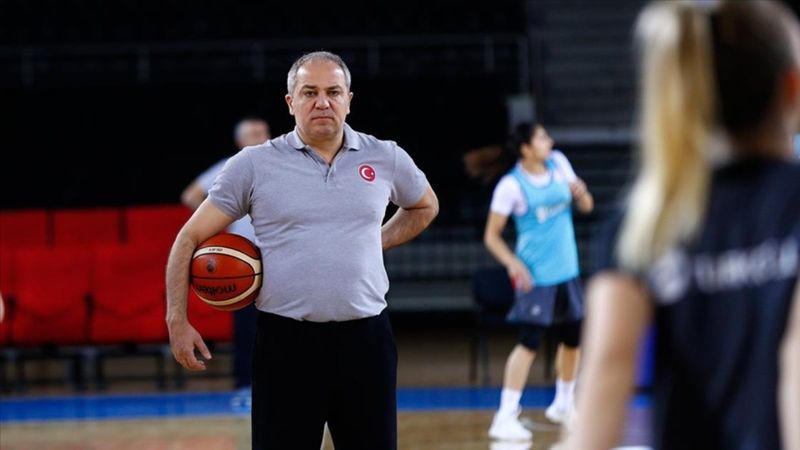A Milli Kadın Basketbol Takımı'nda Ekrem Memnun dönemi