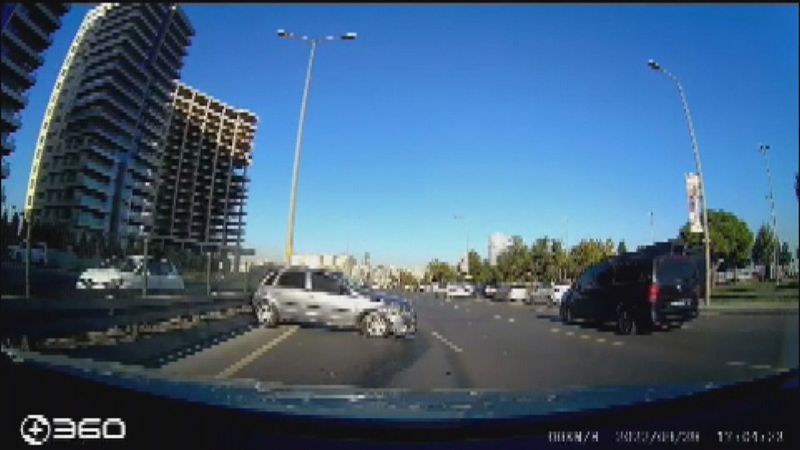 İstanbul'da trafikte makas atarken kaza yaptı