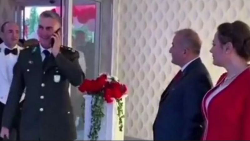 Tokat'ta Vali'nin elini sıkmayan subaylar görevden alındı