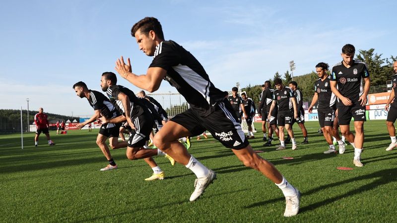 Beşiktaş'ta Salih Uçan'a derbi görevi