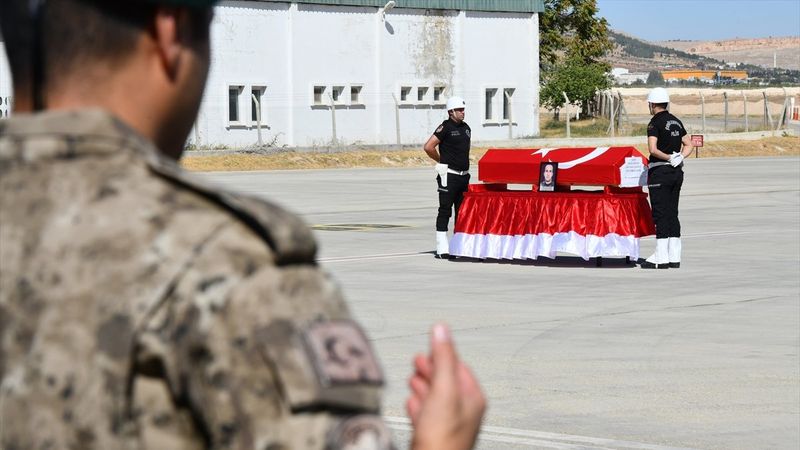 Fırat Kalkanı Harekat bölgesinde bir polis şehit oldu