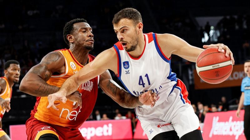 Anadolu Efes, Galatasaray'ı mağlup etti