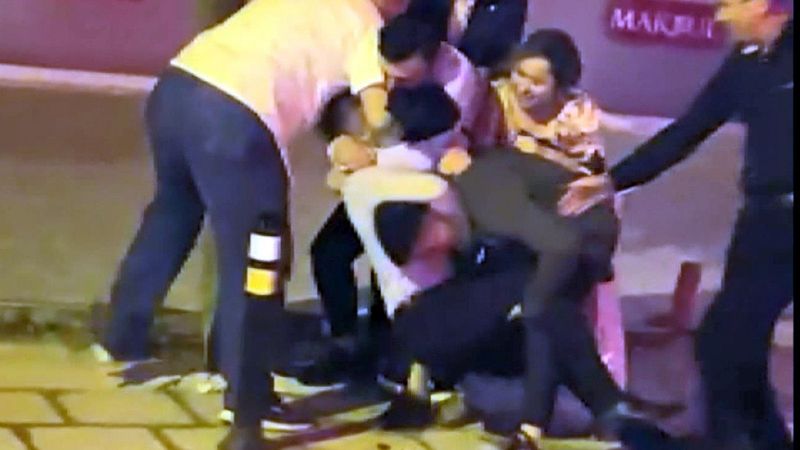 Avcılar'da düğünde birbirlerine girdiler: 6 gözaltı