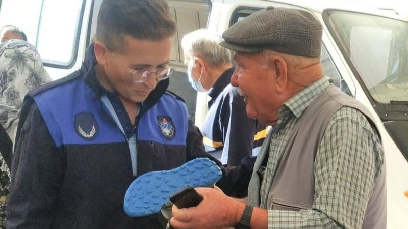 Denizli'de kaybettiği çantaya zabıtanın dikkati sayesinde kavuştu