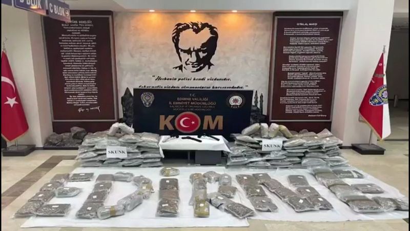 Edirne’de durdurulan tırdan, 94 kilo skunk çıktı