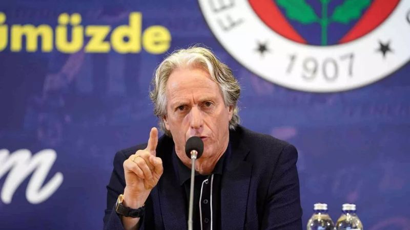 Jorge Jesus'tan Valencia'ya sert uyarı