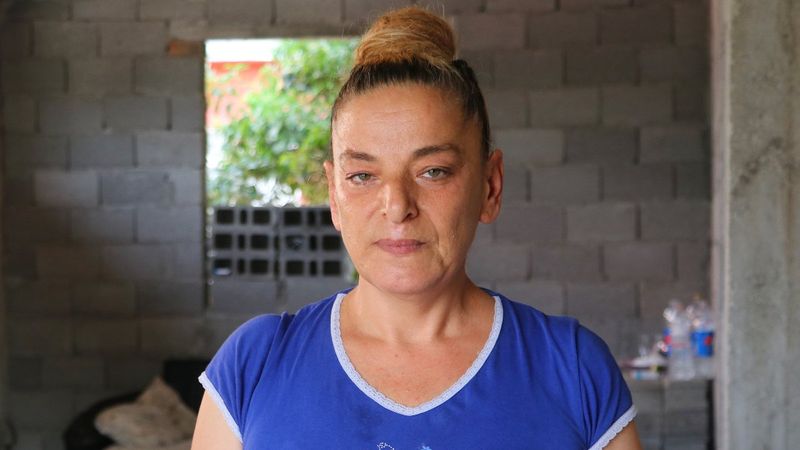 Adana'da ağabeylerine güvenen kadın evsiz kaldı