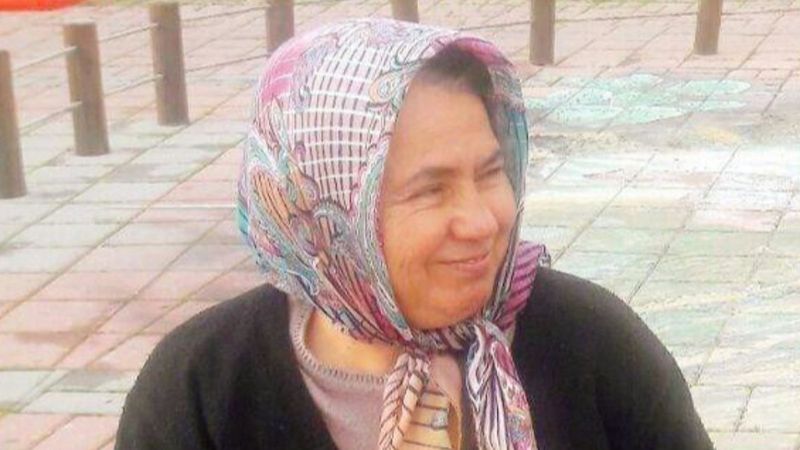 Antalya'da alışveriş dönüşü ölüme yakalanan annenin yakınlarının gözyaşı