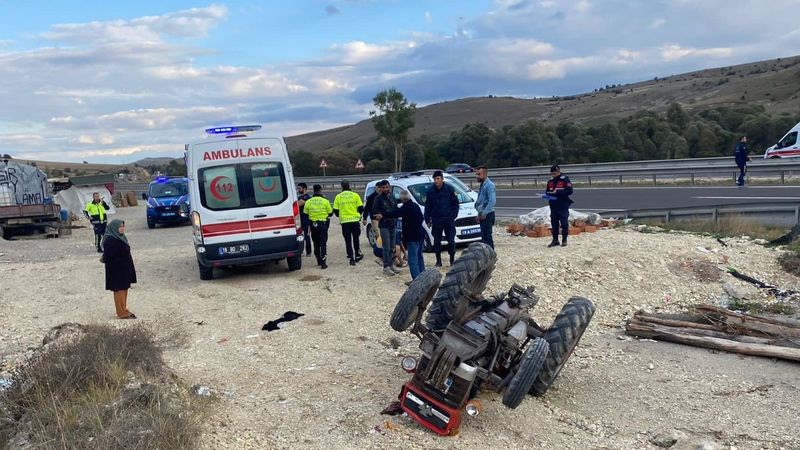 Çankırı'da traktör şarample yuvarlandı: 1ölü