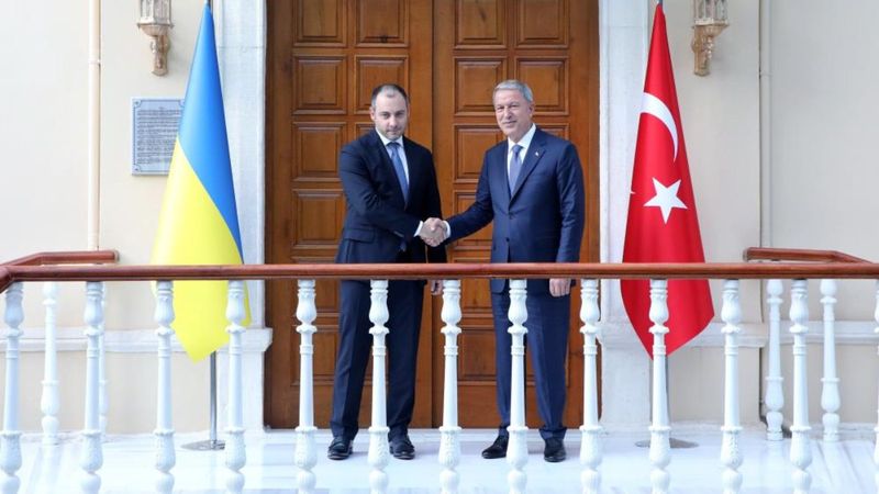 Hulusi Akar, Ukrayna Altyapı Bakanı Kubrakov ile görüştü