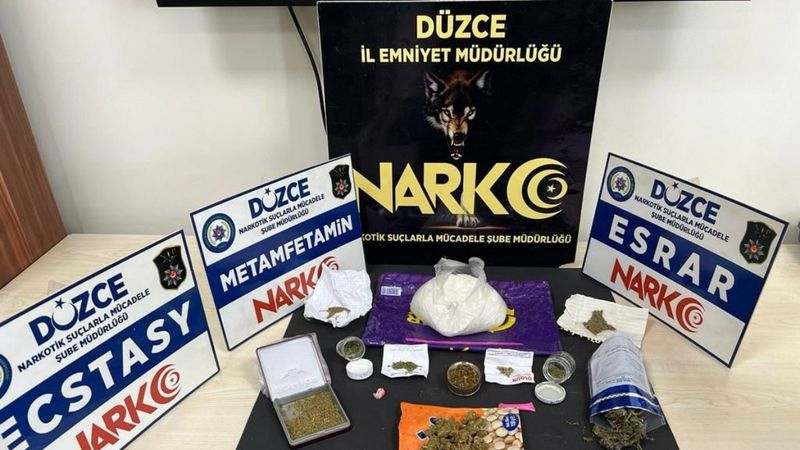 Düzce'ye uyuşturucu getiren iki kişi suçüstü yakalandı