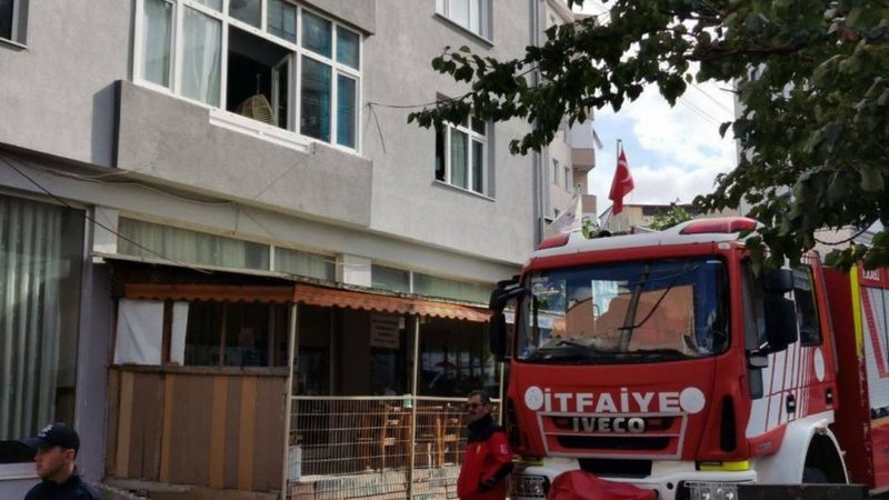 Kocaeli'de evde çıkan yangında bir genç kız hayatını kaybetti