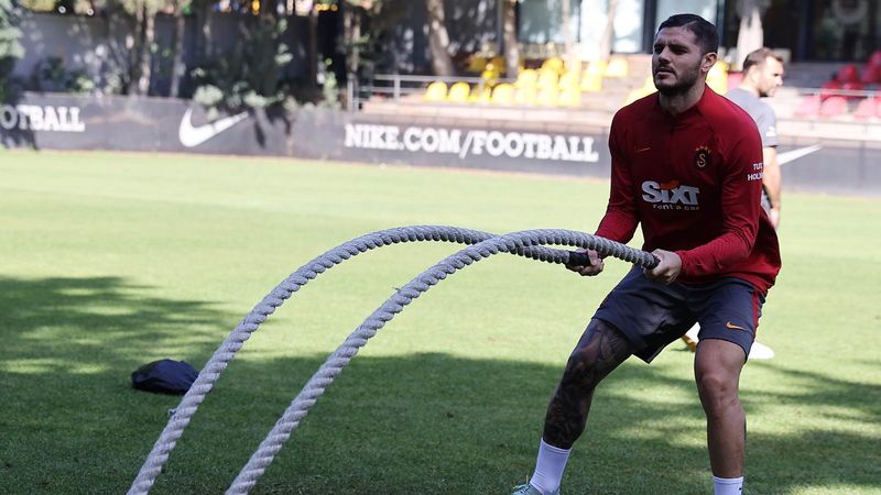 Mauro Icardi'den Okan Buruk'a mesaj