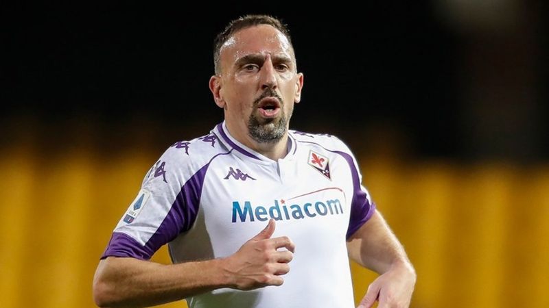 Ribery, kramponlarını asmaya hazırlanıyor