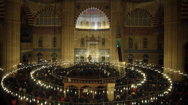 Mevlid Kandili ibadetleri nelerdir? Mevlid Kandili faziletleri...