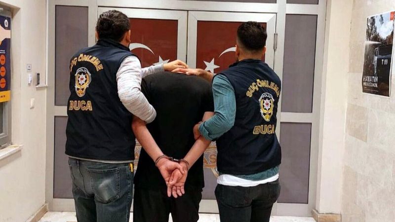 İzmir’de kız yurdu sapığı gözaltına alındı