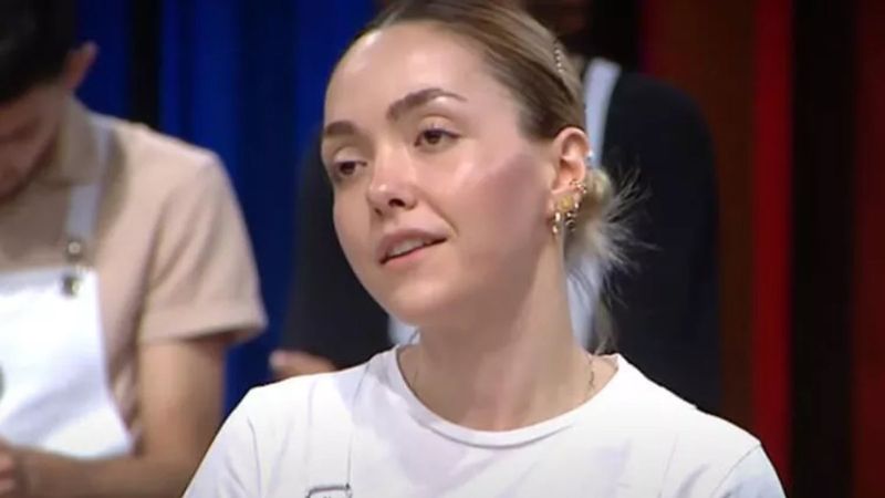 MasterChef Serpilay'ın göğüs dekoltesine yorum yağdı! 
