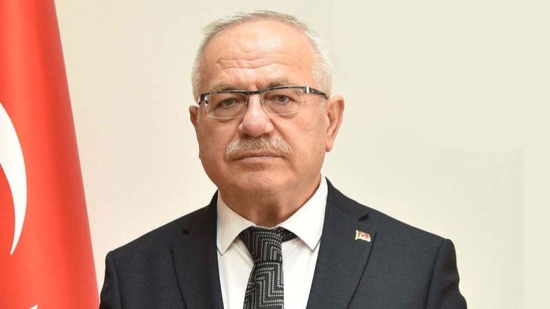 Karaman'da 'vampir' uyarısı yapan rektör istifa etti